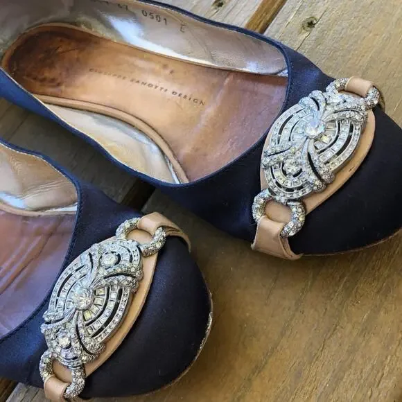 Giuseppe Zanotti Black Flats with Diamond Crest Rounded Toe size 37 - Picture 5 of 5